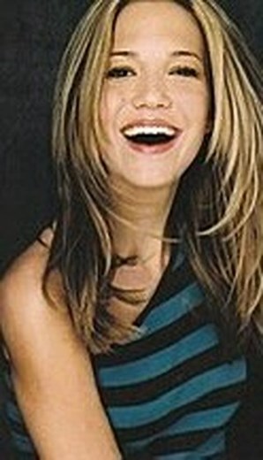 channeling my inner Mandy this Thanksgiving weekend #mandymoore #crush #y2k #y2k25 | PopStruck