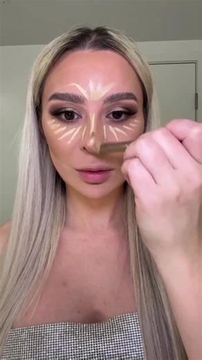 Time to brush up on your skills? Go pro with our NEW and *exclusive* arrival — Vanity Makeup 💄 With expert-level brush and smouldering shadows, it's time to let your creativity flow ✨ DISCOVER NOW: https://bit.ly/42S2aGL | Cult Beauty