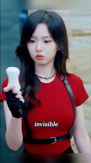 The woman went from being perfectly invisible to running away naked.#shorts #drama #movie