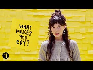 I answer random sticky note questions - Holly Humberstone
