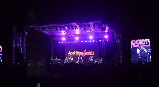 Experience the Excitement of a Live Concert Vlog