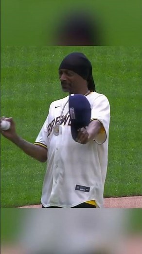 Snoop Dogg throws out the first pitch at the Brewers game! 🐶⚾️