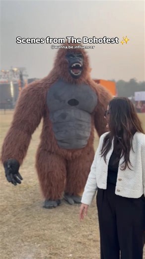 Juveria Fatima on Instagram: "Had an amazing day yesterday at @thebohofest 💖 The food, the vibe, the stalls, literally everything was top tier!! If you're a Turkish drama fan, then do visit @yours_breadly_venuka the Pretzel she serves was dope 🤌 Got an amazing neckpiece from @eclipse.evolutionofstyle she had some amazing pieces at reasonable price range, so do visit! 🙌 Divine's concert started late, so we skipped that cos gharwale ghusne nhi dete phir ghar m! Rabbi Shergill's concert proved y