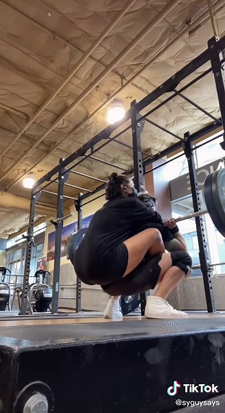 Entrenamiento de Squats para Piggyback en GymTok