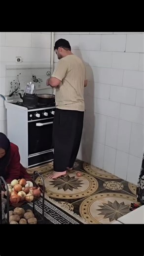 Exploring Nomadic Family Life: A Historical Perspective