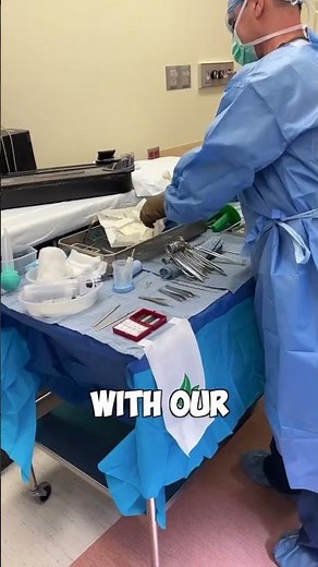 How to put gloves on for surgery! Unbelievable! 😳 #shorts