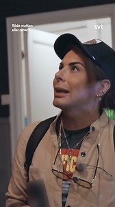 Nest Siste dagen av året, hva passer bedre med ett klipp fra min egen serie på @svt som jeg enda ikke fatter at jeg fikk, det er altså så stort for meg, så ydmyk og stolt så skryter jeg. Det må være lov. Jeg kan også innrømme at jeg har ikke sett de 2 siste episodene enda. Men de skal jeg se i kveld. De er så livs omveltende, såre og vakre. Så de har jeg ikke klart å se, men i kveld😍❤️ | Erlend Elias