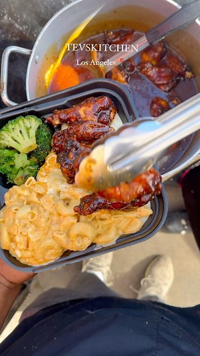 Tev’s & family Kitchen. #a on Instagram: "Hit the story for me info. “Sweet chili” 朗 TEV’S & Family kitchen  Located in Los Angeles for pick up #tevskitchen #losangeles #share #love #eat"