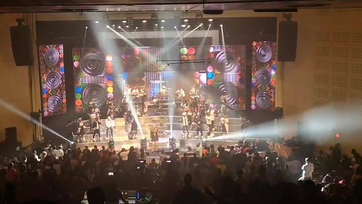 Gospel sings "Ndi Online". #MTNJoyous23 on @Official_SABC1 . 🎄🎄#MerryChristmas Joyous family🤗. #SABC1 #Joyous23 #ChristmasDay2018 | MY Joyous Celebration