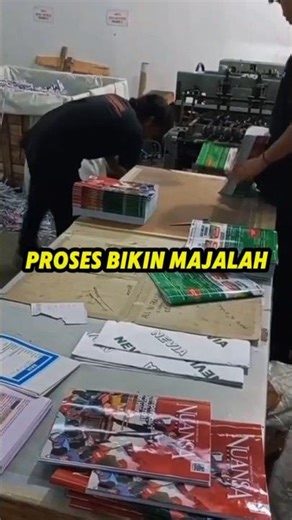 Proses Pembuatan Buku Majalah