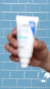 Ultra-Light Moisturizing Gel provides lasting hydration with a weightless feel on the skin. Features: ✔️ Layers well under sunscreen and makeup ✔️ Non-comedogenic ✔️ Suitable for all skin types. Learn more: cerave.com | CeraVe Skincare