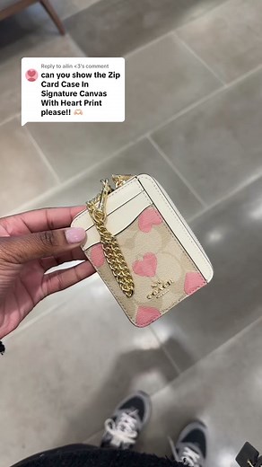 Coach Zip Card Case in Signature Heart Print
