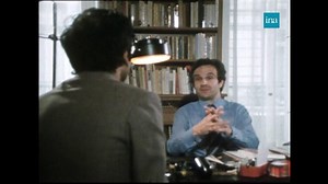 L'AMOUR À LA TRUFFAUT 💘 . « Je travaille avec un matériel qui me plait, c'est-à-dire les femmes et les enfants d'abord. » En 1973, François Truffaut définit le film d'amour et ne souhaite pas abandonner ce genre qu'il préfère. François Truffaut est mort il y a 40 ans. | INA