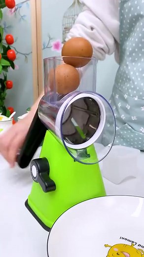 Efficient Tabletop Drum Grater for Quick Vegetable Slicing