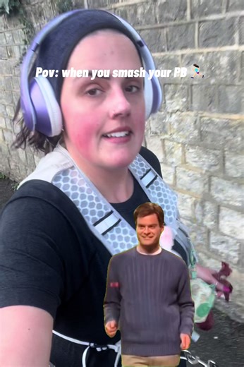 🎖️knocked 6 minutes off my last 10km using @Runna app! 🎖️ BUZZING. #runtok #pb #10km #runna #runlife