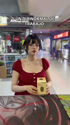 A normal day at work 🥲 Get a LOGITECHS mouse for 30 soles #humor #comedy #clients #limaperu
