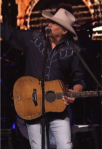 Alan Jackson Live Concert Highlights from Kia Center