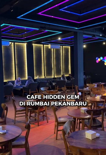 Cafe Nyaman dengan Karaoke dan Live Music di Rumbai