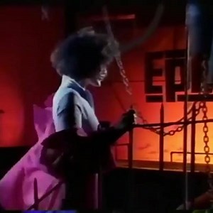 Jennifer Lopez rewrote the rules for dancers turned actresses turned pop stars. “Jenny From the Block” got her big break as one of the legendary Fly Girls on In Living Color. The Bronx bombshell also appeared in numerous videos, like this classic alongside EPMD: bit.ly/33vC5jo | Rock The Bells