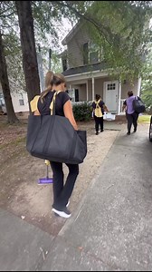 107K views · 1.4K reactions | Asi el grupo de se divide el trabajo para hacer una limpieza en una casa de 1,500 pies cuadrados con 3 habitaciones y 2 baños y medio. Ingresa al link a mi perfil o envíame un mensaje privado con la palabra LIMPIO y te envío más información de cómo emprender en Estados Unidos con un negocio de limpieza ✨ | Mishell Thielen | Facebook