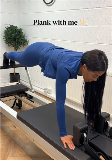 I do love a goood plank… #plank #reformer #pilates #tala