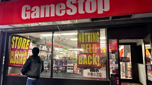 GameStop begins mass shutdown—hundreds of US stores and 3,000 jobs vanish