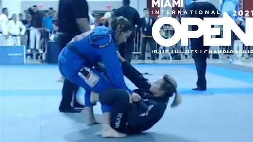 ADULT / BLACK-BELT / FEMALE / MIDDLE - FINAL | International Brazilian Jiu-Jitsu Federation
