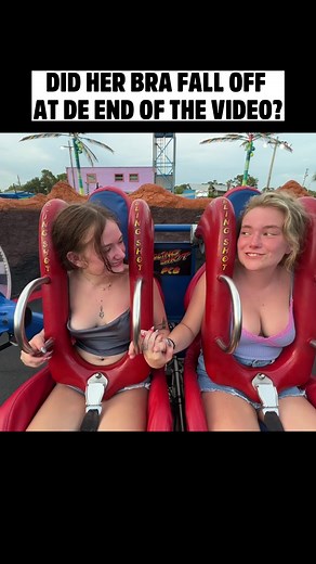 DID HER BRA FALL OFF AT DE END OF THE VIDEO? #PRANK #BRA #disney #explore #parquedediversão