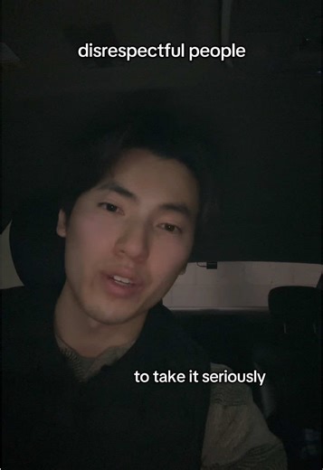 Understanding Body Language: Read the Signs Effectively