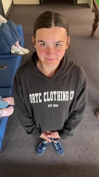 Tall vs Short: A Humorous Perspective on Size Differences