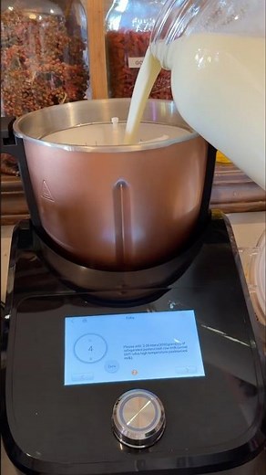 Making Cheese in My Fromaggio Cheese Machine!