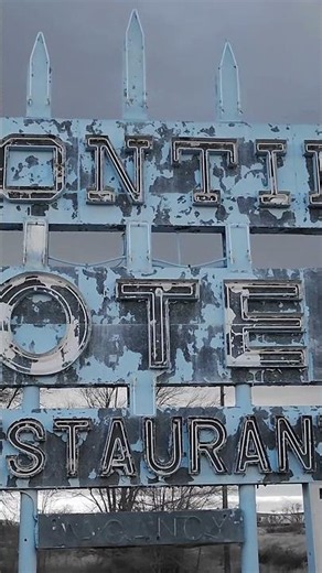 The Frontier Motel Still Stands on Route 66 After 70+ Years