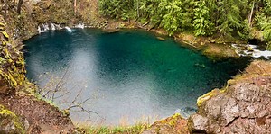 A hike to spectacular Blue Pool is worth braving this cold, wet Oregon spring