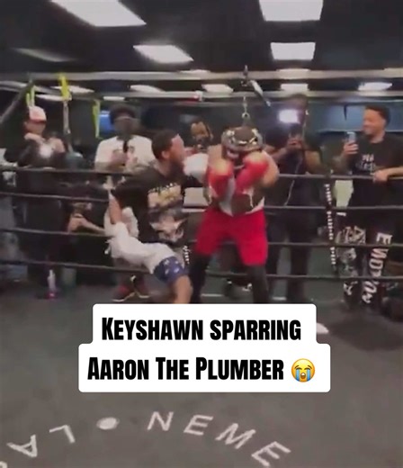Keyshawn Davis vs. Aaron The Plumber: A Sparring Match