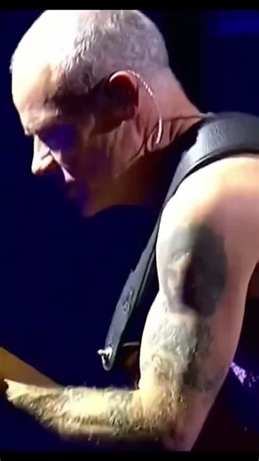 Flea Energy on stage Red Hot Chilli Peppers fyp #shorts #flea #redhotchillipeppers