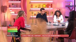 Pour Caroline Goldman, psychologue pour enfants et adolescents, l'éducation positive telle qu'est pratiquée en France, n'est pas efficace. ➡️Émission en intégrale à (re)voir sur france.tv : https://bit.ly/3uef566 | La maison des maternelles