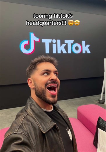 i cannot believe i got to tour the official @TikTok headquarters!!! 🤯🤩 thank you so much @Sam Fong for making this happen! 💫 #tiktok #tiktokheadquarters #tiktokoffice #losangeles #dreamcometrue