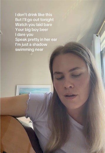 Ok guys here’s one where I’m less pretty little liar🤭 this is my actual song called Apparition lmk what you thinkkkk #lol #singer #lizzygrant #artistdiscovery #fyp