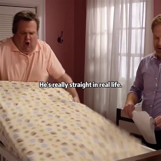 Cam really straight in real life 🙈🙈#modernfamily #tvshow #core #mentality #cam #mitchell #family #life #straight #gaytiktok