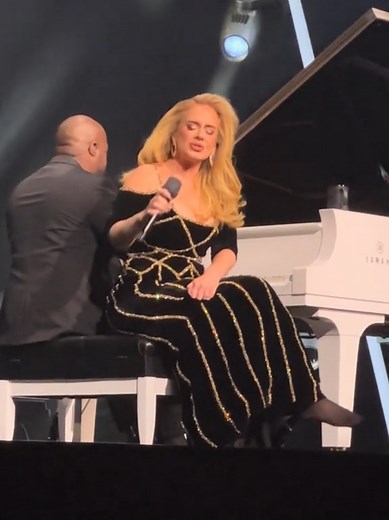 Adele's Moving Performance of Turning Tables