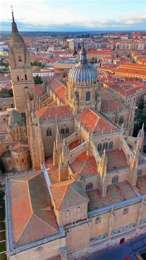 🇪🇸 Castilla y León – Salamanca🔥 Spain's Golden City You Must See!