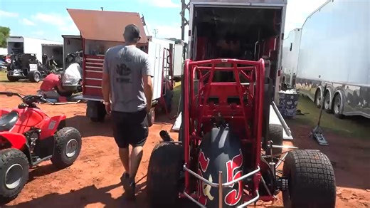 It's been a hectic week for Zach Daum But sitting 5th in points & with a car in his shop without an engine, he wasn't about to miss out on Mid-America Midget Week. He's ready for racing action here tonight at Red Dirt Raceway in the RAMCO/Daum 5d. | USAC Racing