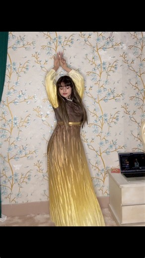 5.3K views · 73 reactions | This dress giving this song vibe From Mit Express | Mitsuba Rock | Facebook