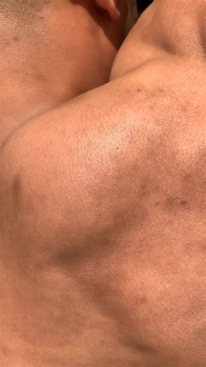 Vidéos de mounaim (@mounaimfit) avec BON COURAGE - Draganov