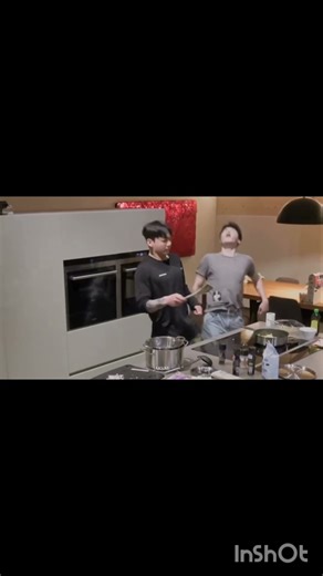 jimin and jungkook cooking together 🍲🫕❤️💜🇰🇷