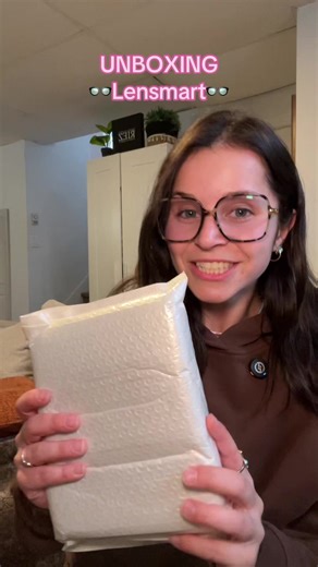 Team quelle lunette ? Dis moi en commentaire 🤍 Code LAURIEB pour sauver $$ Merci @Lensmart 🤍 #lensmartonline #lensmart #pr #collaboration