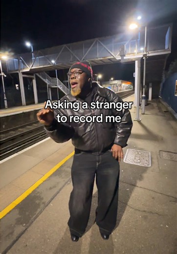 Flo’s tiny desk been on repeat | asking people to record a video for me