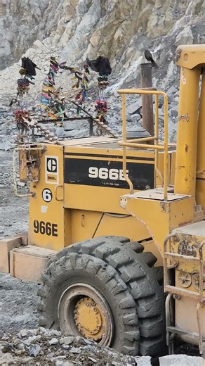 Caterpillar 966E Wheel Loader in Action | Heavy Rock Loading Inside Mountain Mining Site