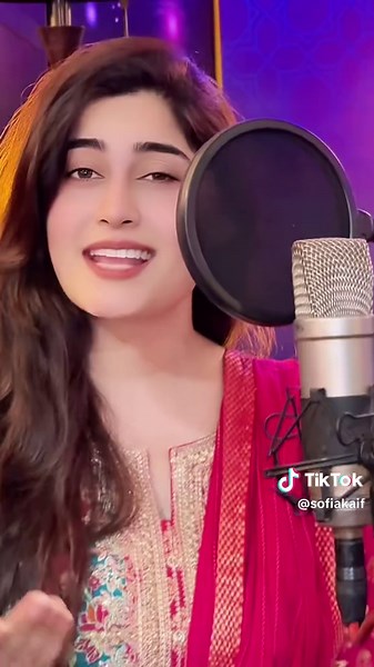 Khobona Tappy by Sofia Kaif: A New Pashto Song Experience