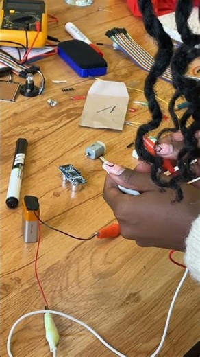 ⚡ Arduino & Sensor Experiment | Tuesday Trivia | FunKe Science